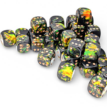 Chessex Brush Deep Forest/gold 12mm d6 Dice Block (36 dice)
