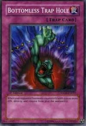 Bottomless Trap Hole (Common / Short Print) [SDDE-EN032] Structure Deck: The Dark Emperor 1st Edition