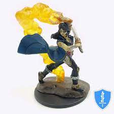 Pathfinder Battles - Female Human Cleric Premium Mini Figure